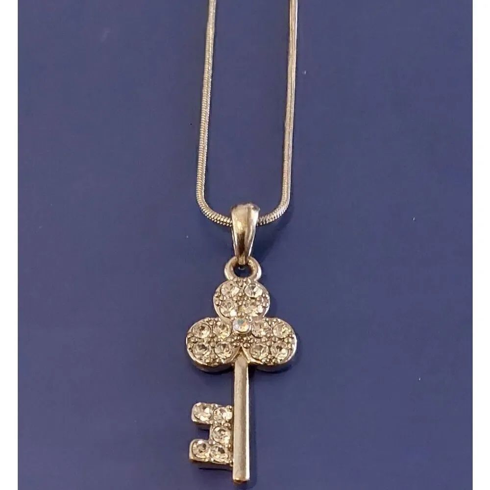 New~Pretty Rhinestone Studded Key Pendant/Necklace